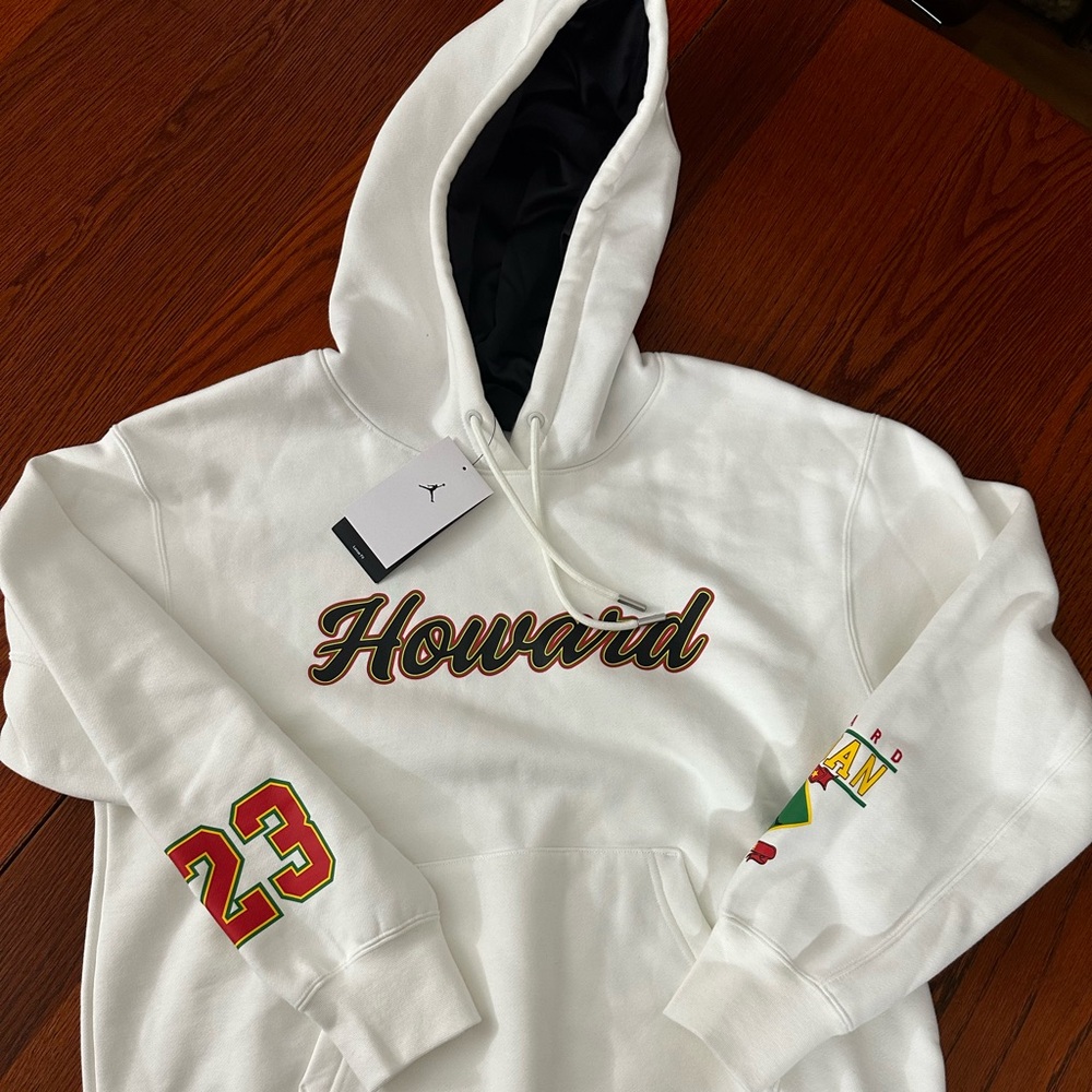 Nike Jordan x Howard University Pullover Hoodie, White, Woman’s Small HJ6633-133